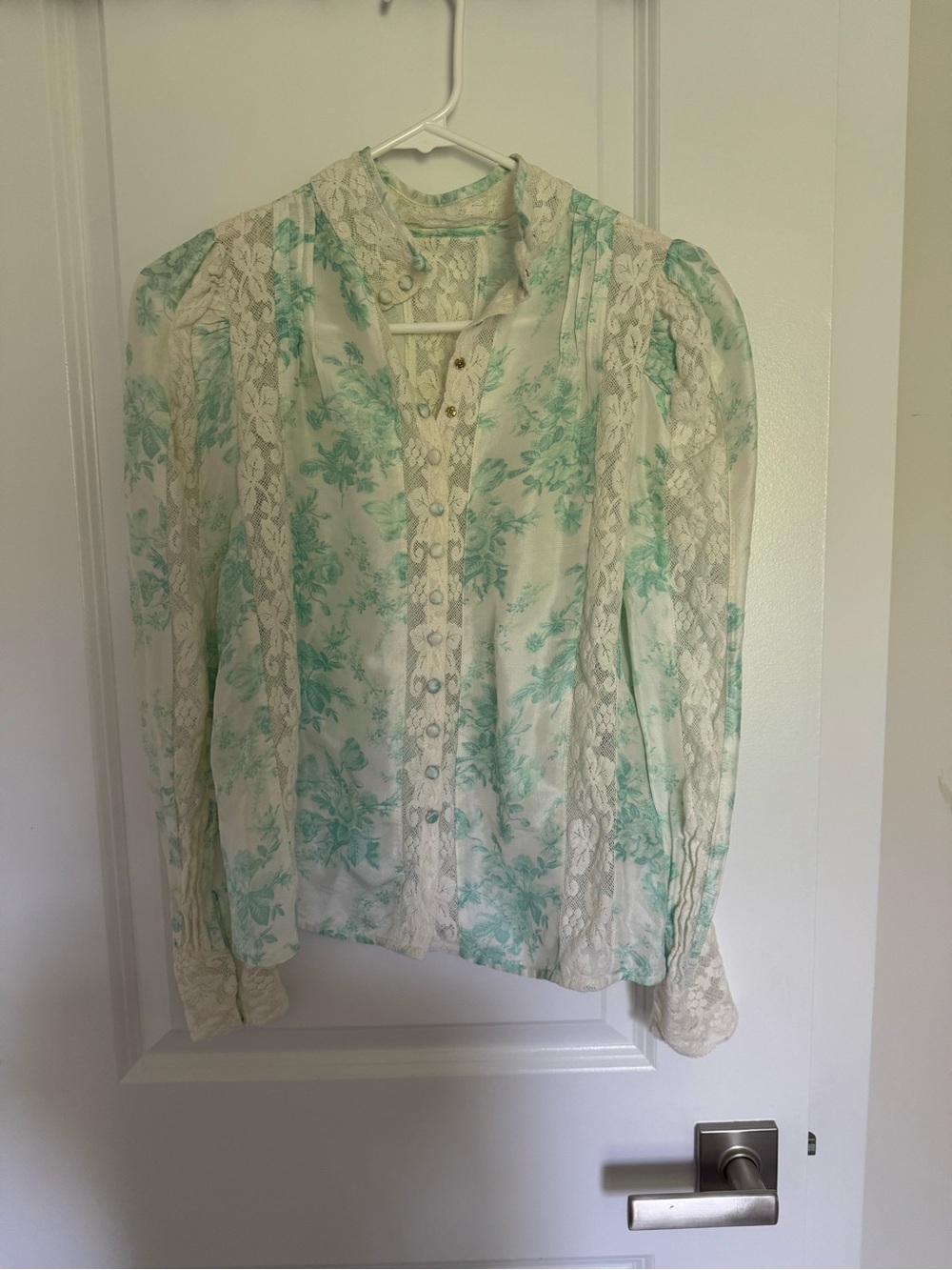LOVESHACKFANCY 
Jacque Top silk lace blouse in green - Picture 6 of 6